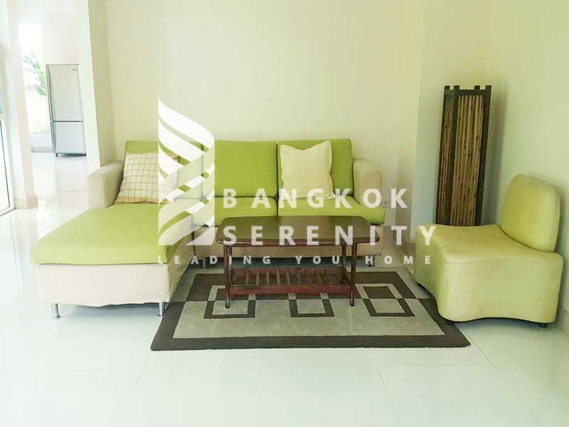 Pet friendly house for rent at Sukhumvit prompong