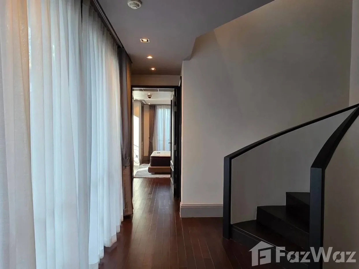 picture 3-level Penthouse at Bann Lux-Sathon 6029114 - 40/66