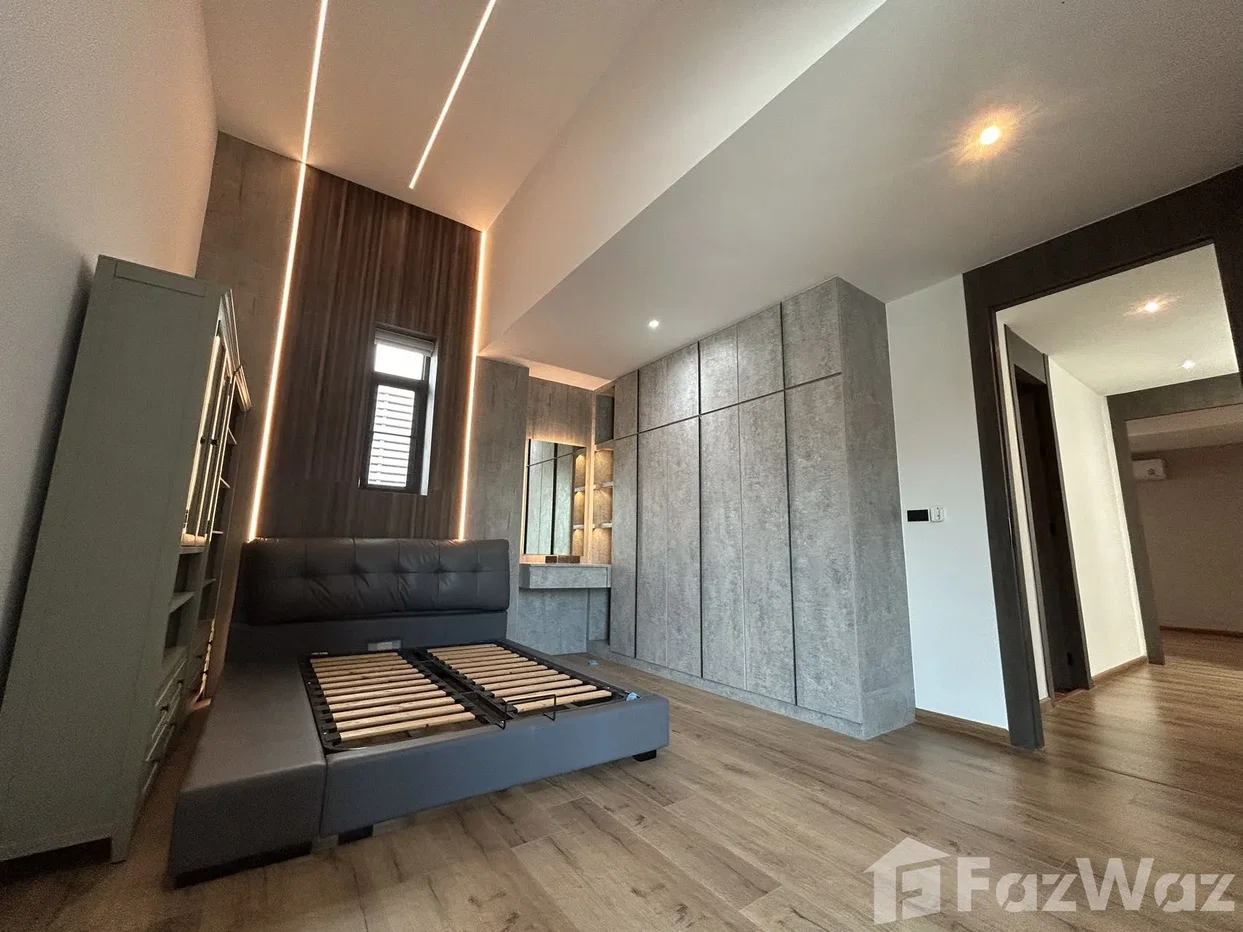 picture 5 Bedroom House for rent in Sam Sen Nok, Bangkok  6690809 - 11/30