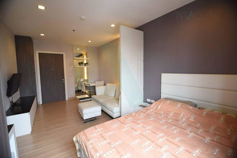 ให้เช่า เออร์บาโน่ แอบโซลูท สาทร-ตากสิน 1 ห้องนอน ชั้น 14 ใกล้ BTS กรุงธนบุรี