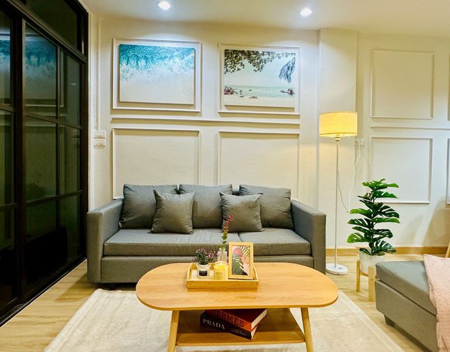 6-bed townhouse for sale, 200 sqm, 18 sq wah, Wiset Suk Nakorn 9