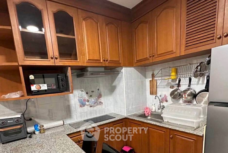รูป ใกล้ BTS สุรศักดิ์ 90 เมตร | 2 ห้องนอน Sathorn House Condominium (ID 3214116) - รูปที่ 3/6