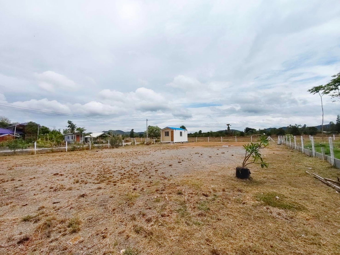 รูป ขายที่ดินราชบุรีพร้อมบ้านน้อย โฉนดครุฑแดง 200 ตรว. - รูปที่ 2/6