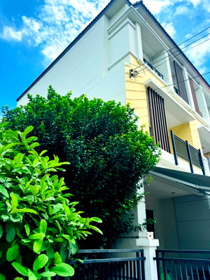 เช่าทาวน์โฮม ถนนลาดปลาเค้า : 📌 ให้เช่าทาวน์เฮาส์ 3 ชั้น บ้านกลางเมือง เออร์บาเนี่ยน เกษตร - นวมินทร์ 2 3 ห้องนอน 3 ห้องน้ำ