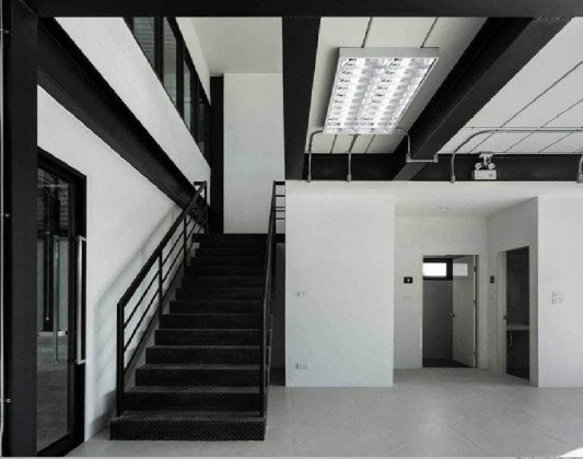 รูป ให้เช่าโกดังพร้อมสำนักงาน สร้างใหม่ / โครงการ EZDC (อีซี่ ดีซี) เทพารักษ์ กม.24 / พื้นที่ 2,400 ตารางเมตร และ พื้นที่ 1,200 ตารางเมตร / ทำเลดีมาก - รูปที่ 6/7