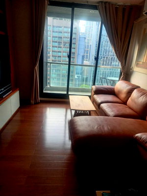 คอนโดให้เช่า : The Address Sukhumvit 28 (ดิ แอดเดรส สุขุมวิท 28) (1bed1bath 80sqm)