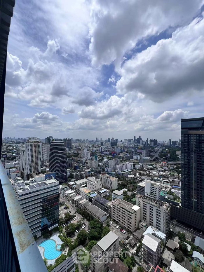 picture 2-BR Condo at XT Phayathai near BTS Phaya Thai (ID 2189702) - 12/22