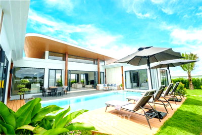 บ้านเดี่ยว ประจวบคีรีขันธ์ : เลี้ยงสัตว์ได้ วิลล่า 3 ห้องนอน ขนาด 407 ตารางเมตร ที่ Thipurai Luxury Pool Villa (ID 1336285)
