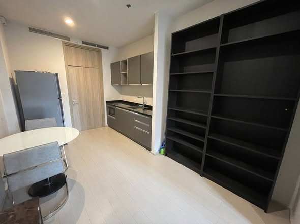 รูป Noble Ploenchit【𝐒𝐄𝐋𝐋 & 𝐑𝐄𝐍𝐓】🔥Modern Luxury เรียบหรู คุมโทนอุ่นสเปซกว้าง ทำเลติด BTS เพลินจิต🔥 ติดต่อไลน์ไอดี: @hacondo - รูปที่ 2/4