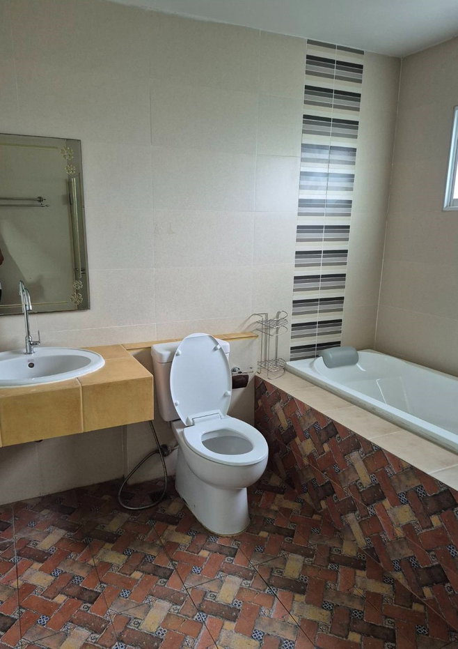 รูป ให้เช่าทาวเฮาส์ 3 ชั้น 3 ห้องนอน ซ.เฉลิมพระเกียรติ 48 Navy Place TownHome ใกล้สวนหลวง ร.9 และ บึงหนองบอน - รูปที่ 13/17