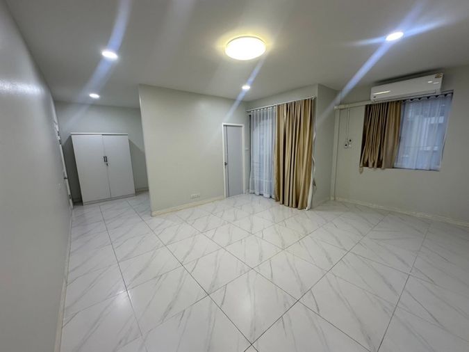 1-bed home office for rent, 350 sqm, 1 sq wah, Wang Thonglang