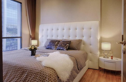 🏙️✨ FOR RENT: Ivy Ampio Ratchada  📩 Interested in this room? Screenshot or copy the link and send us via Line for more details & room viewing.  