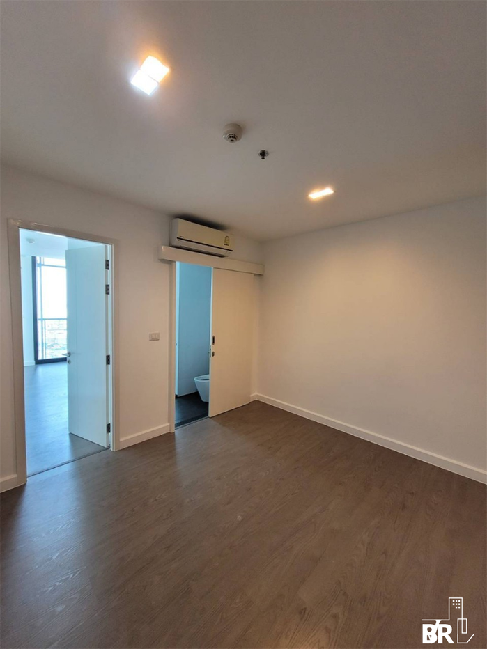 picture A Space I.D. Asoke-Ratchada Location Near Employment, Surrounded by Lifestyles - 1/10