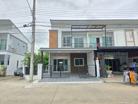 ทาวน์โฮม หลังมุม รีโนเวทใหม่ทั้งหมด หมู่บ้านเมดิ​โอ้ ​ ถนนนิมิตใหม่ ต้นโครงการ แต่งเฟอร์นิเจอร์สวยงาม พร้อมอยู่
