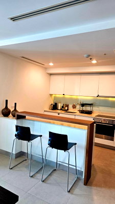 คอนโดให้เช่า : ให้เช่าคอนโด    The River Condominium __ 2 ห้องนอน (138 ตรม.)  