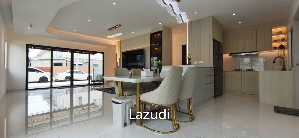 picture Luxurious Modern Contemporary 3-Bed Corner House - 6/31