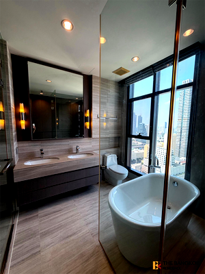 Condos for sale : The Diplomat Sathorn near BTS Surasak