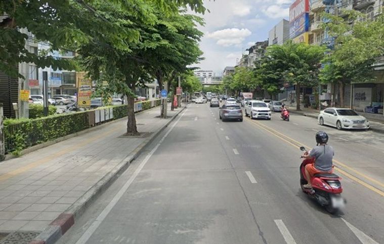 Land for sale, 600 sq wah, Phra Khanong