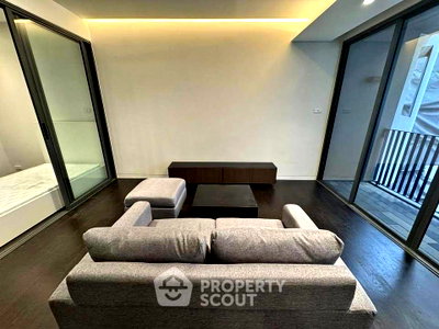 คอนโดให้เช่า : คอนโด 2 ห้องนอน H Sukhumvit 43 ใกล้ BTS พร้อมพงษ์ (ID 2446722)