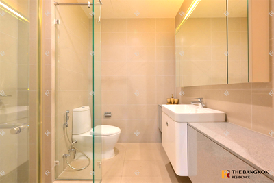 Condos for sale : Noble Ploenchit Fits All Lifestyles near BTS Phloen Chit