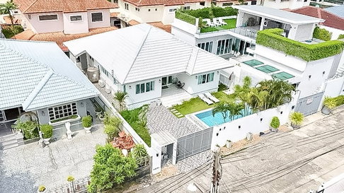 High End House for Sale Chaiyapruek 5 Bedrooms Private Pool