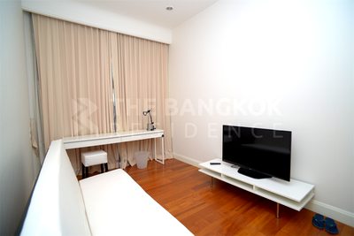 Condos for sale : Q Langsuan Ultimate Luxury Lifestyle with Convenience near BTS Ratchadamri