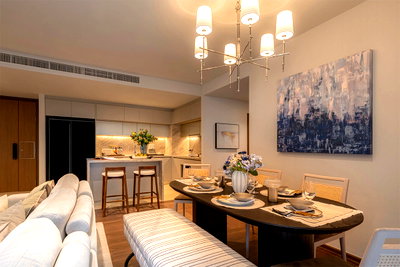 Condos for sale : Via 61, pet friendly condo, 1 bedroom with multipurpose room