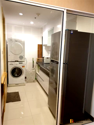 Condos for sale : Hurry to book!! Popular rare units Supalai Prima Riva