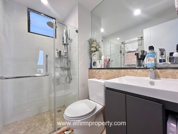 รูป [ขายห้อง 2BED] คอนโด เดอะทรี อินเตอร์เชนจ์ | 𝗧𝗛𝗘 𝗧𝗥𝗘𝗘 𝗜𝗡𝗧𝗘𝗥𝗖𝗛𝗔𝗡𝗚𝗘 ใกล้รถไฟฟ้า 2 สาย (MRT บางโพ และ MRT เตาปูน) Tel. ⁨089 645 2832⁩ - รูปที่ 12/31