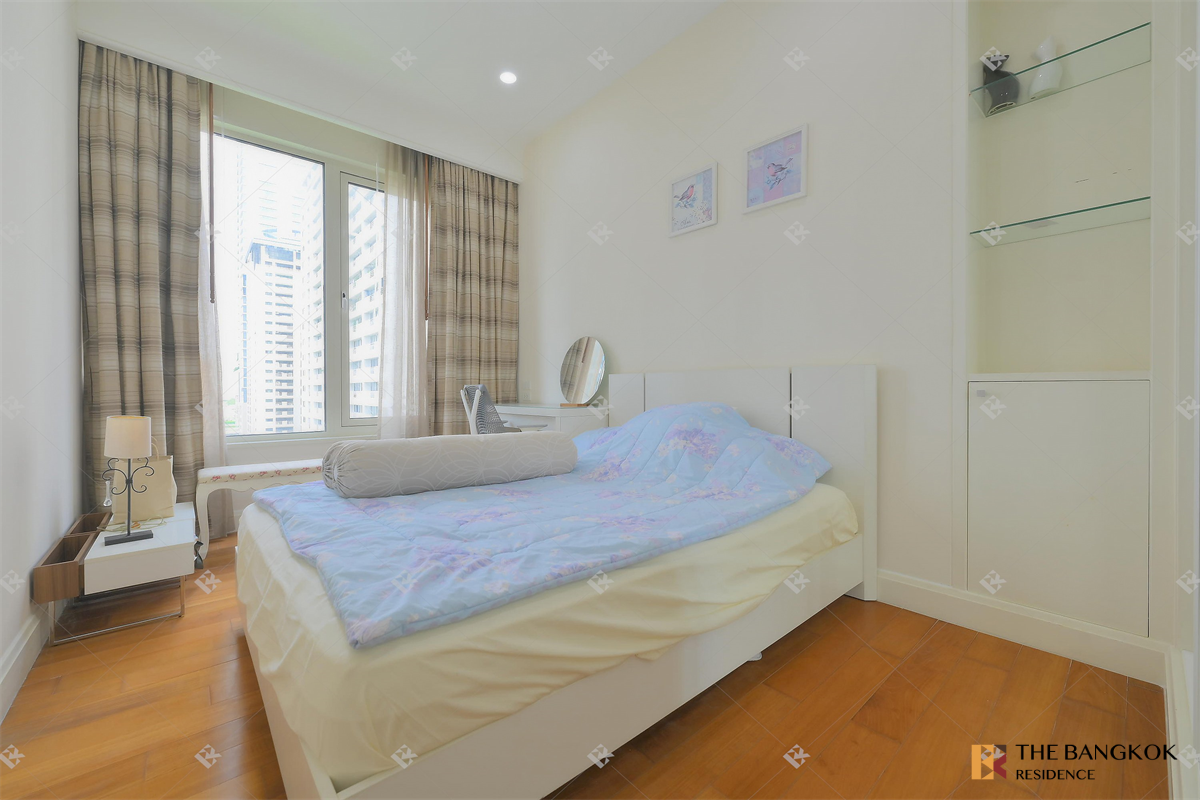 รูป คอนโด Luxury พร้อมอยู่บนทำเลที่ดีที่สุด คิว หลังสวน ใกล้ BTS สถานีราชดำริ - รูปที่ 2/10