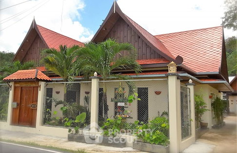 วิลล่า 4 ห้องนอน รับสัตว์เลี้ยงได้ พื้นที่ 420 ตร.ม. ศรีสุนทร ภูเก็ต (ID 792091)