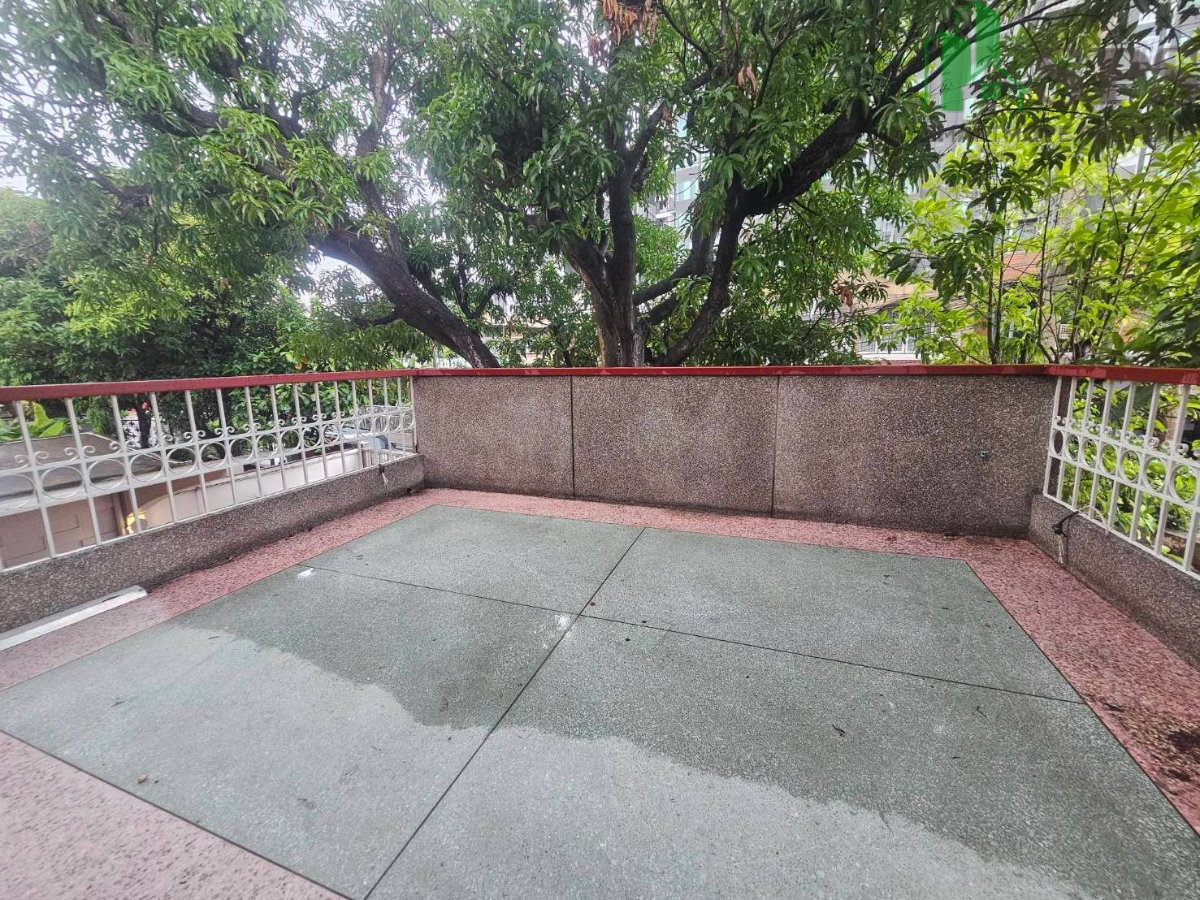 รูป ให้เช่า บ้านเดี่ยว รีโนเวท สภาพดี ทำเลดี กลางเอกมัย (SPSP667) - รูปที่ 13/20