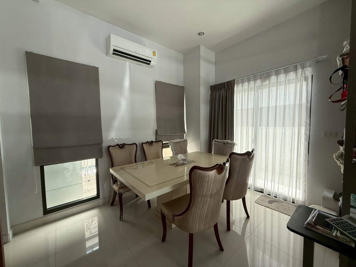 รูป P0881/[ขายด่วน!] บ้านแฝด Aura Luxe รามคำแหง 94 (โซนพรีเมียมที่สุด) - รูปที่ 9/10