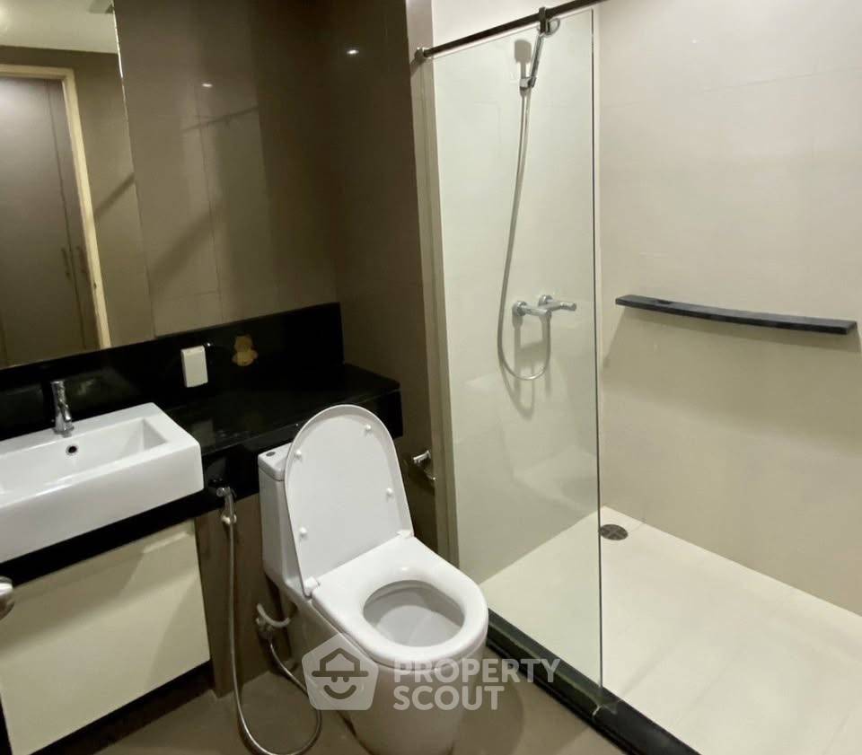 รูป คอนโด 2 ห้องนอน Siri On 8 Sukhumvit 8 ใกล้ BTS นานา (ID 3179873) - รูปที่ 7/10
