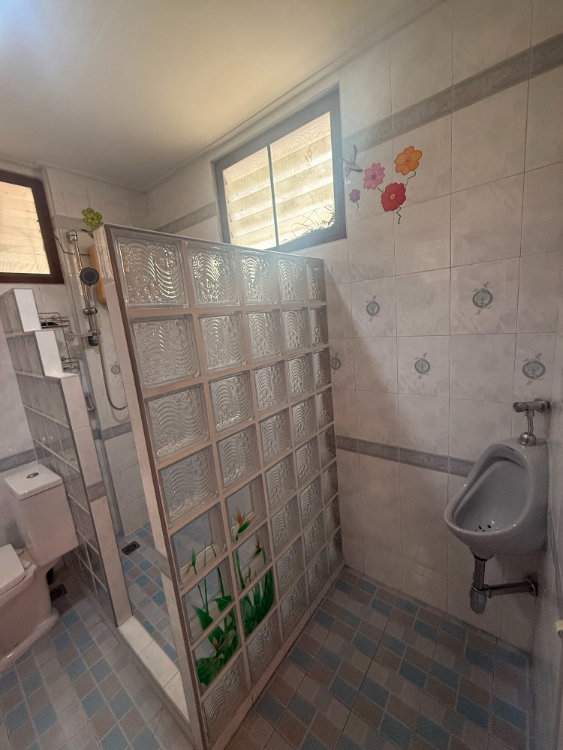 รูป 🏡✨ ให้เช่าบ้านเดี่ยว 2 ชั้น ใกล้ BTS แบริ่ง | ที่ดินใหญ่ 120 ตร.ว. จอดรถ 4 คัน - รูปที่ 6/13