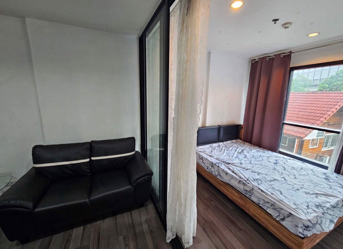 picture The Base Park West Sukhumvit 77  - 9/10