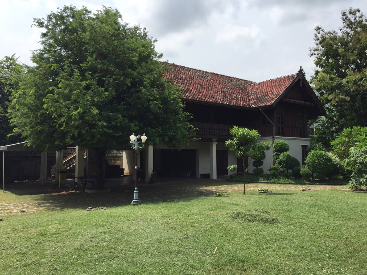 ขายบ้านและที่ดิน 4-0-59ไร่ ติดถนนติวานนท์ซอย 3 อยู่ตรงข้ามกระทรวงสาธารณสุข  ห่าง 500ม. สถานีรถไฟฟ้าสายสีม่วง สถานีกระทรวงสาธารณสุข 