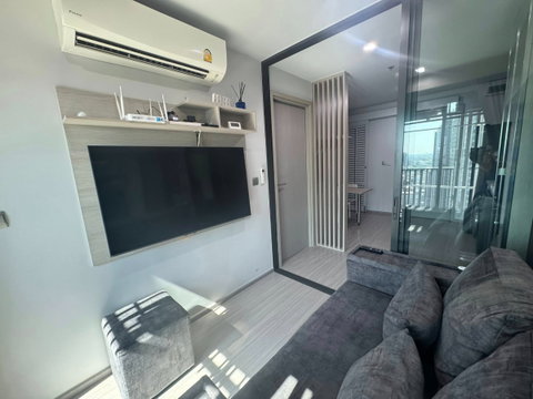 📍 For Rent: Life Ladprao Modern design, vibrant city life, top-tier amenities (DSL224)