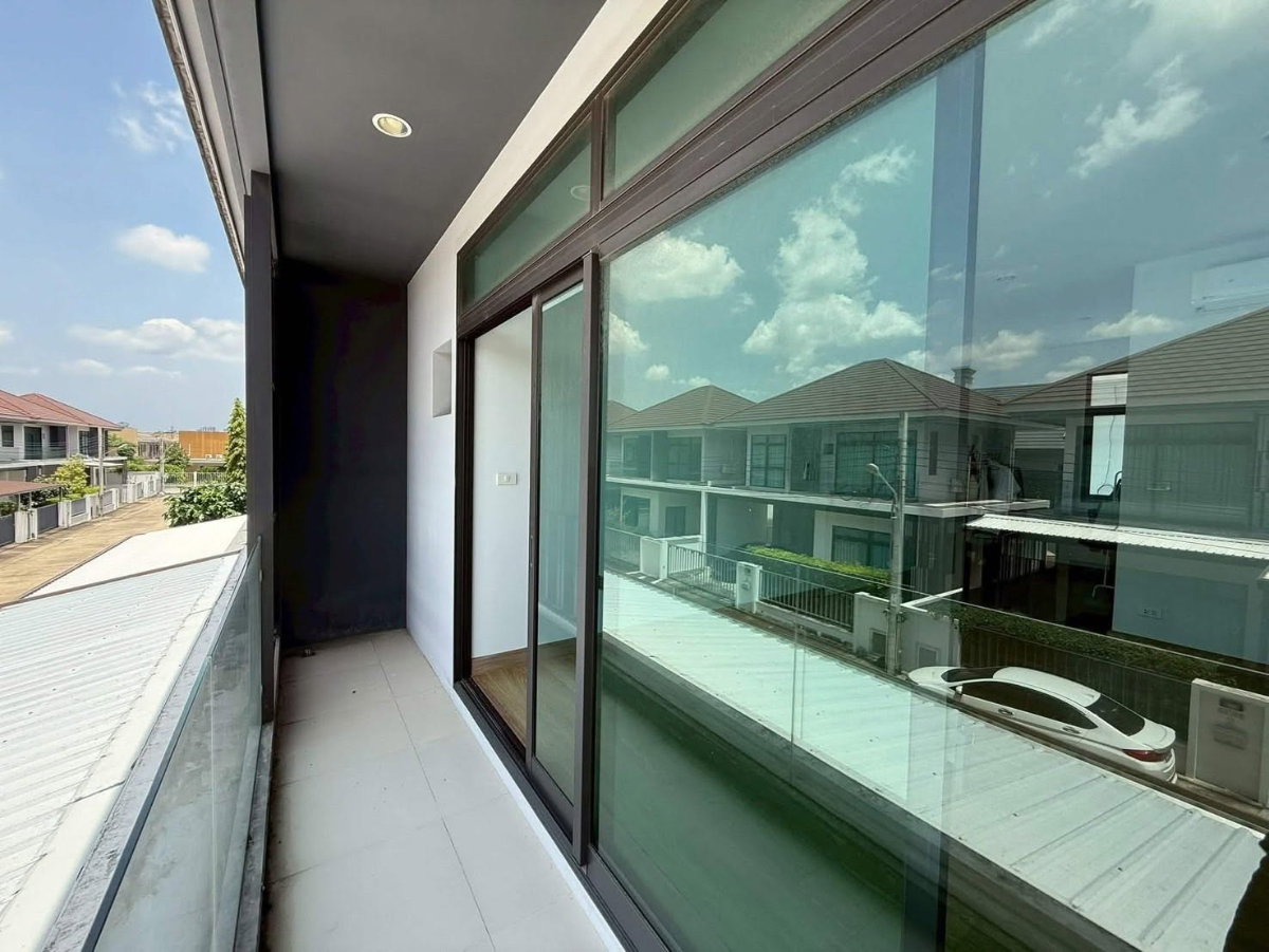 รูป P0881/[ขายด่วน!] บ้านแฝด Aura Luxe รามคำแหง 94 (โซนพรีเมียมที่สุด) - รูปที่ 10/10