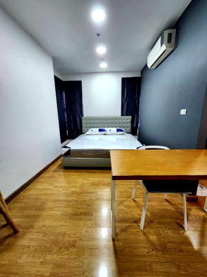 Condos for rent : Condo for rent near Talat Phlu BTS station, close to The Mall Tha Phra, high floor with river view, fully furnished and ready to move in.