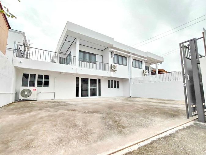 ให้เช่าบ้านเดี่ยว 3 ห้องนอน 250 ตร.ม. 50 ตร.ว. เขตลาดพร้าว