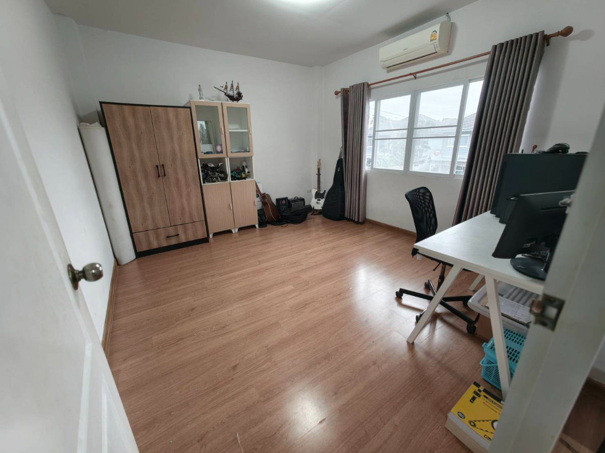 รูป ขายบ้านเดี่ยว สไตล์เนชอรัลโมเดิร์น ม.ศรีสุวรรณ พานทอง ชลบุรี  เนื้อที่ 60 ตร.ว ต่อเติมครบ  - รูปที่ 17/17
