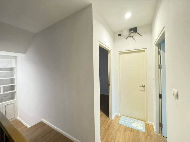 รูป ⭐️🏡 ให้เช่าทาวน์โฮม 3 ชั้น หลังริม | บ้านกลางเมือง พระราม 9–กรุงเทพกรีฑา 🏡⭐️
🔥 บ้านหลังริม เป็นส่วนตัวสุด ๆ | ราคาเพียง 35,000 บาท/เดือน - รูปที่ 8/18