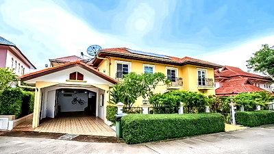 Houses for sale Chonburi : High End House for Sale Thung Klom Tan Man 6 Bedrooms