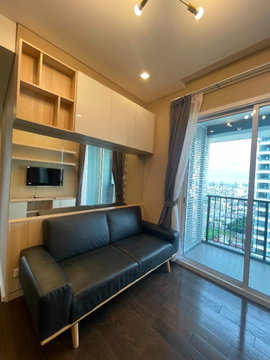 🏙️ For Rent: The Saint Residences Next to MRT Phahon Yothin! Easy commute, convenient life (DSL2243)