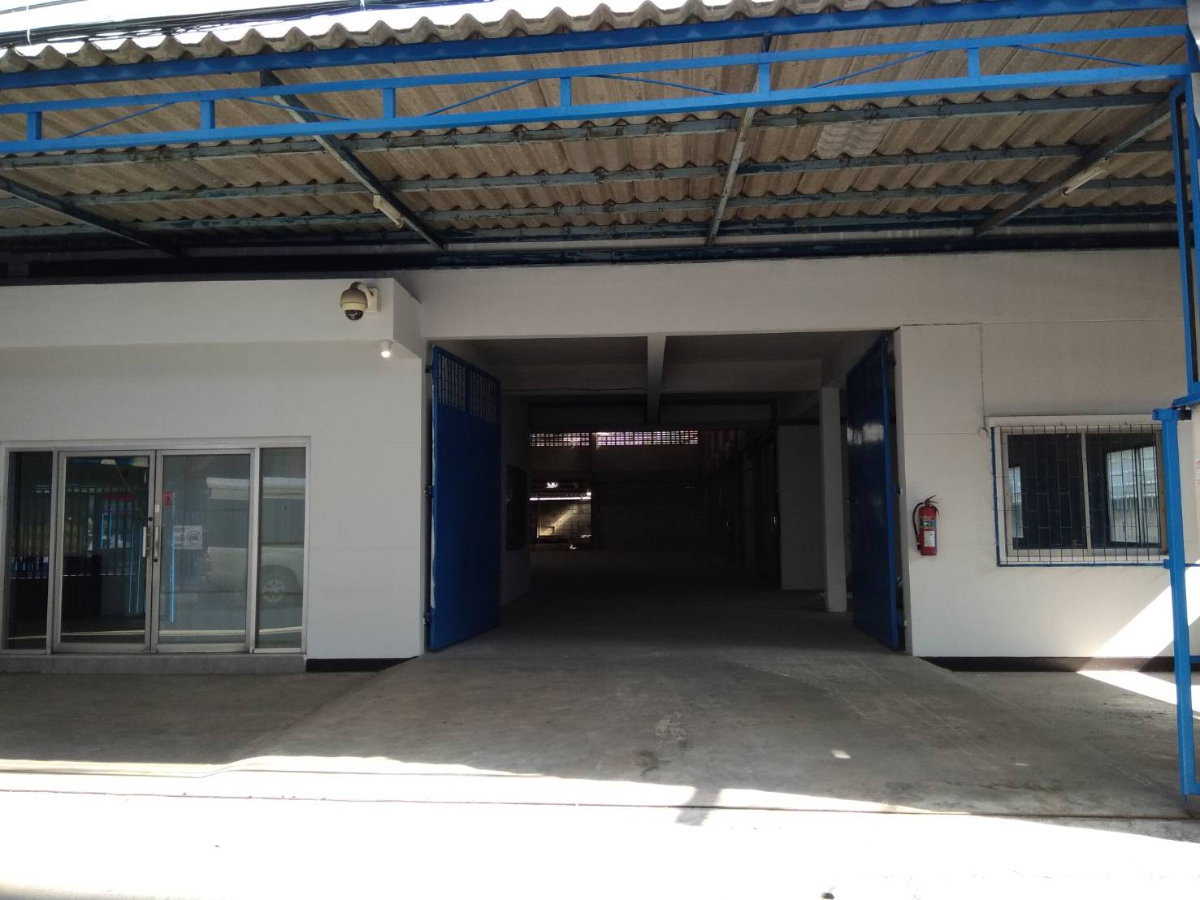 รูป ให้เช่าโกดังพร้อมสำนักงาน พื้นที่ใช้สอย 920 ตรม. ใกล้แยกเทพารักษ์ น้ำไม่ท่วม เข้าออกสะดวก เพียง 59,000/เดือน - รูปที่ 1/11