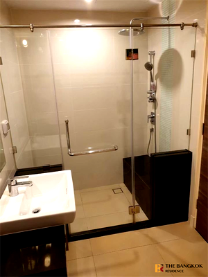 Condos for sale : Hurry to book!! Popular rare units Supalai Prima Riva
