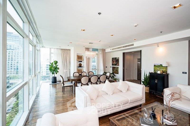 รูป ใกล้ BTS เพลินจิต 200 ม. | 4 ห้องนอน Athenee Residence (ID 2953782) - รูปที่ 1/18