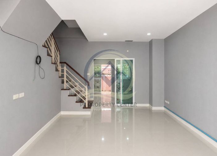 2-bed townhouse for sale, 100 sqm, 20.7 sq wah, THE PARK @ FASHION