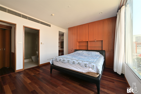 Luxury Unit, Ready for You Without the Wait The Park Chidlom near BTS Chit Lom